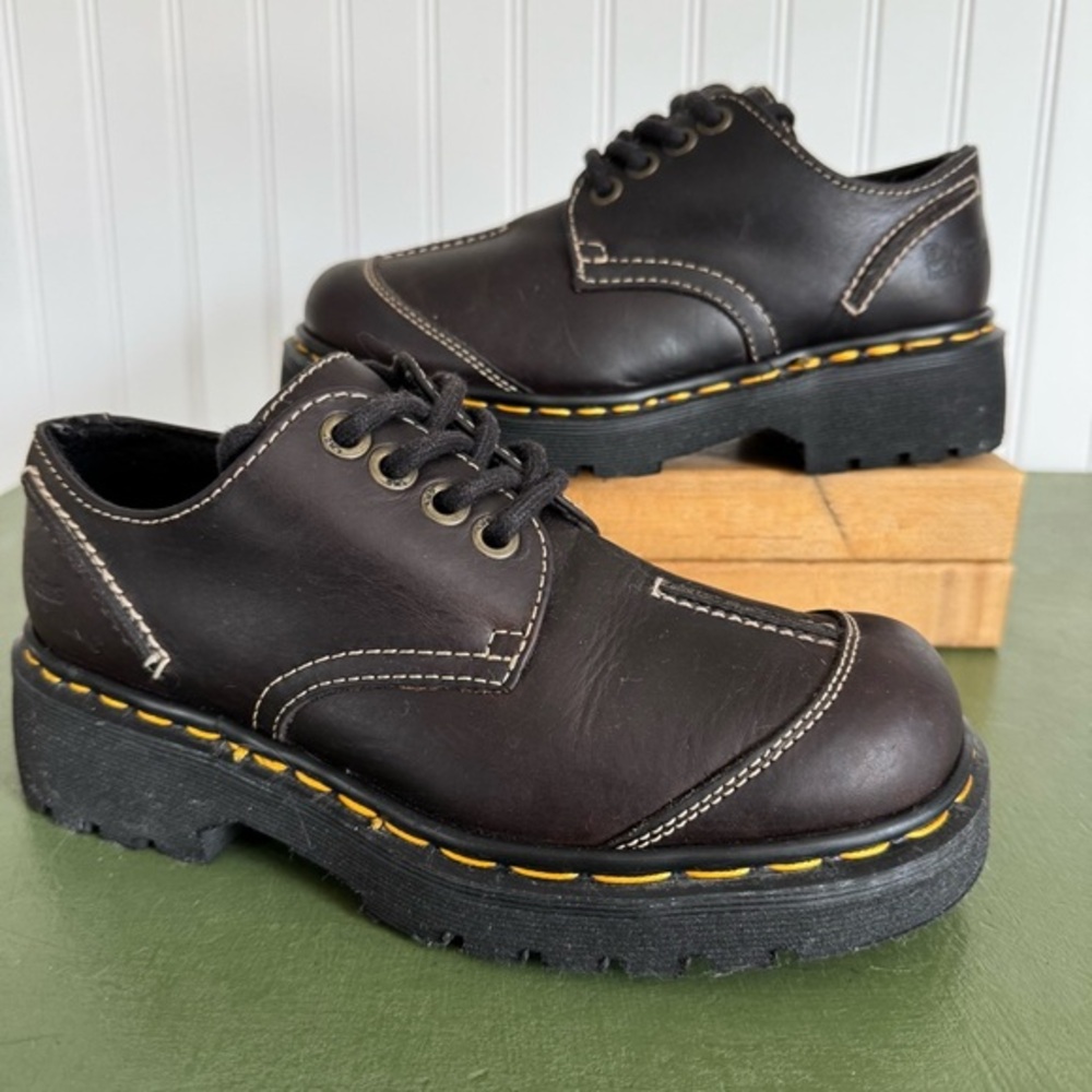 VTG England Dr Martens Chunky Sole Shoes/Low Boots in Chestnut Leather *England*